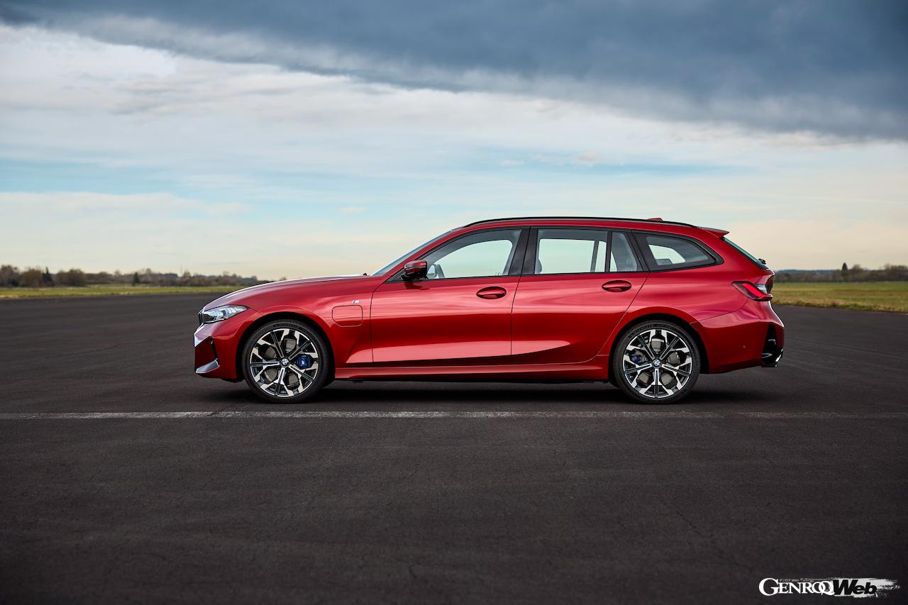 新型「BMW 3シリーズ ツーリング」のエクステリア。