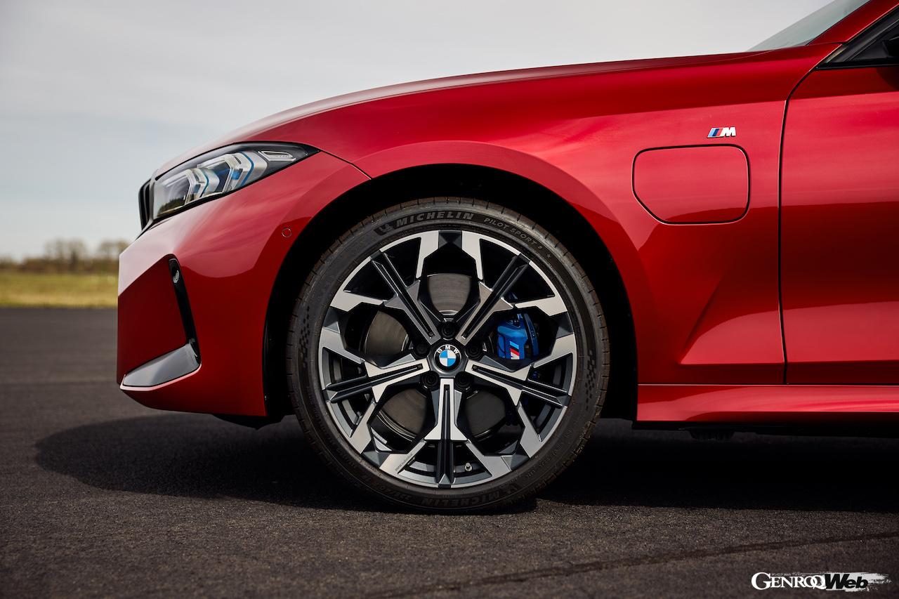 新型「BMW 3シリーズ ツーリング」のエクステリア。