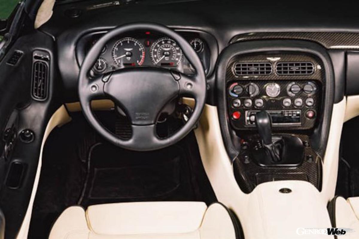 モダンで美しいスタイルと高い品質を持つDB7は、多くのユーザーに好評をもって迎えられた。