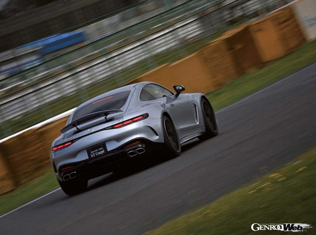 ついに日本導入を果たした2代目メルセデスAMG GTクーペ。新型ではスーパースポーツでありながら2+2シートを備え、駆動方式にもAWDを採用してパフォーマンスを高めた。その走行性能の実力をサーキットで確かめた。