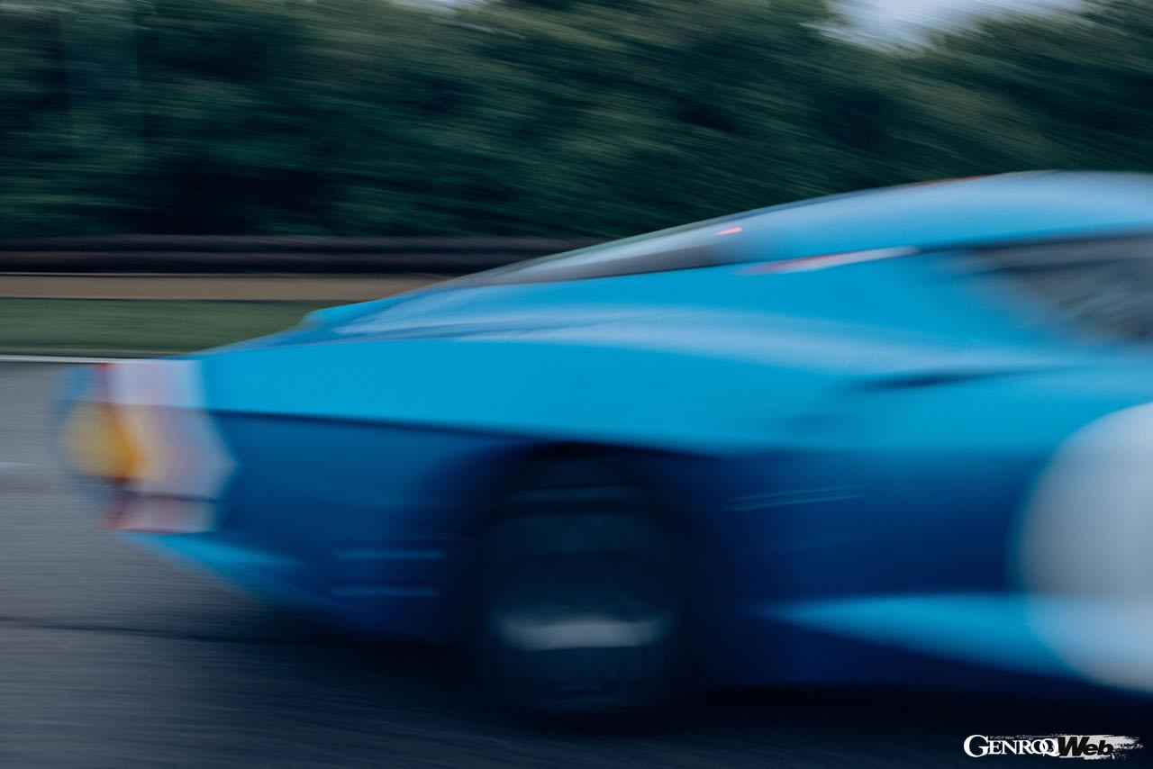 ザガートの最新プロジェクト「AGTZ ツインテール」の走行シーン。