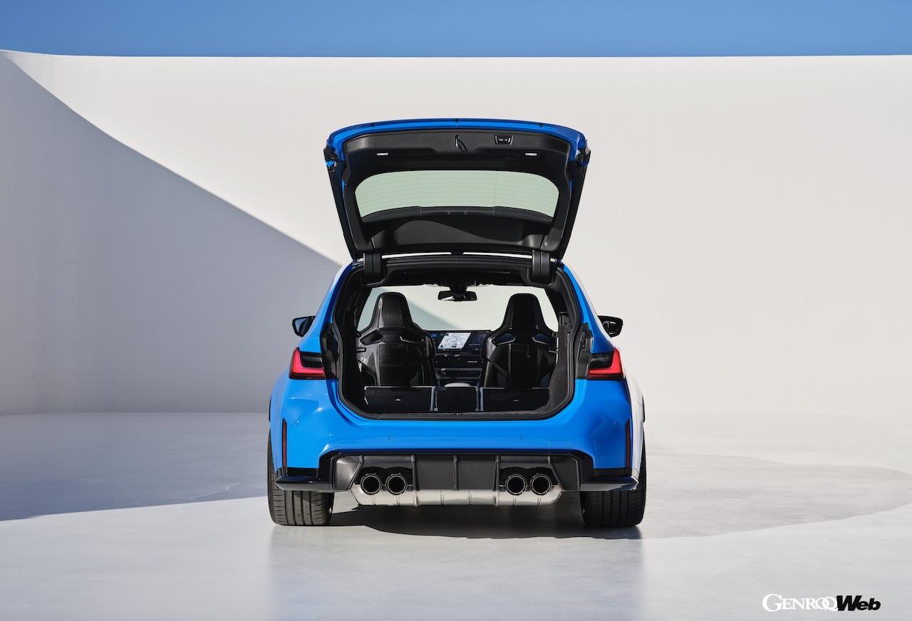 「BMW M3 ツーリング」改良新型のラゲッジルーム。リヤシートを倒すと、荷室容量は500リットルから最大1510リットルに拡大する。