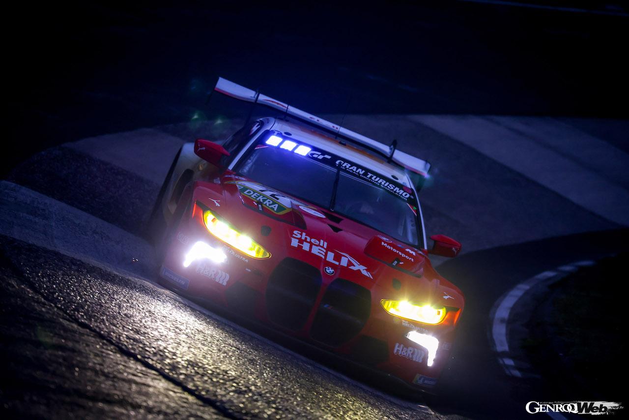 ニュルブルクリンク24時間レースの予選トップセッションで、ポールポジションを獲得した、BMW MチームRMGのBMW M4 GT3 72号車。