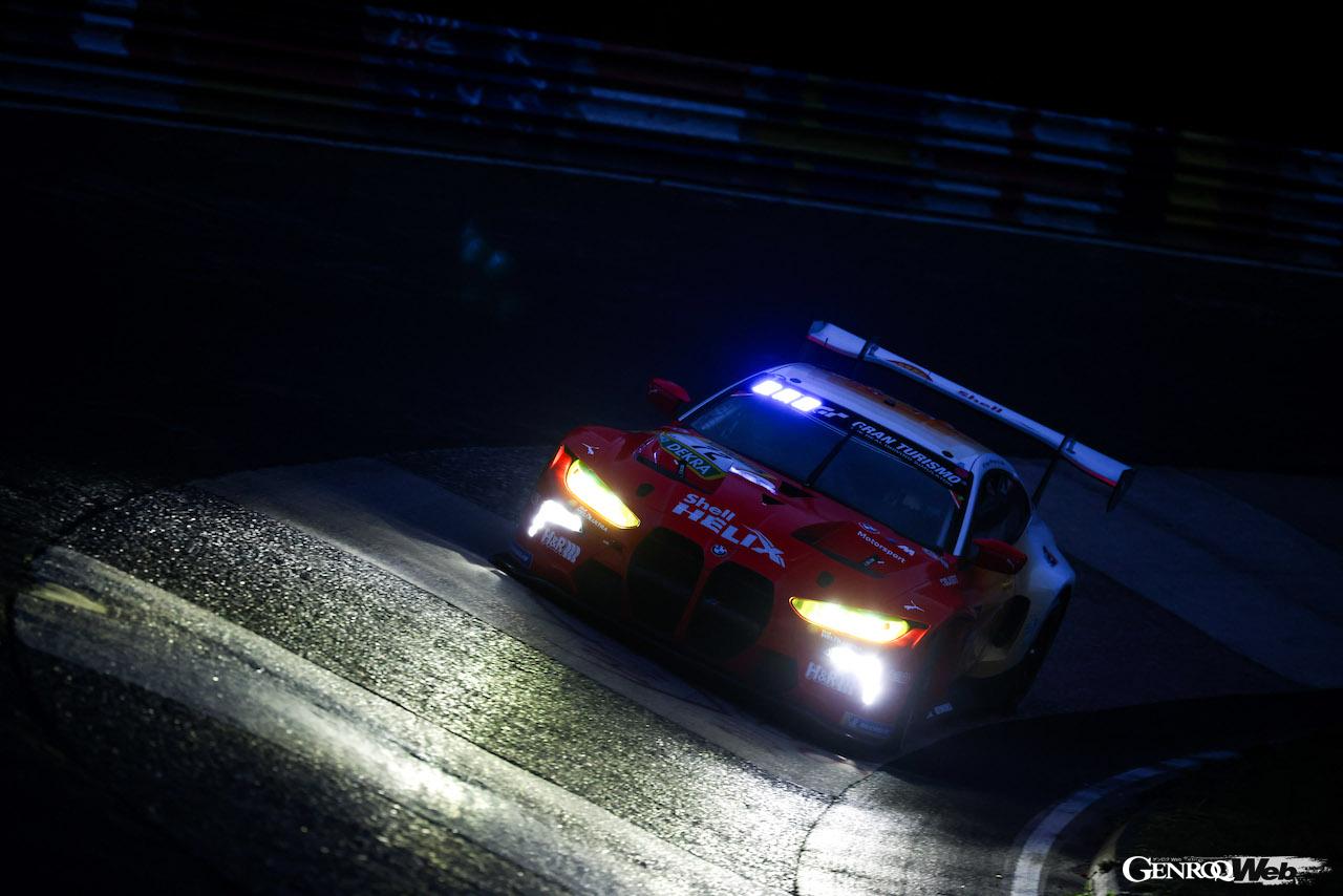 ニュルブルクリンク24時間レースの予選トップセッションで、ポールポジションを獲得した、BMW MチームRMGのBMW M4 GT3 72号車。