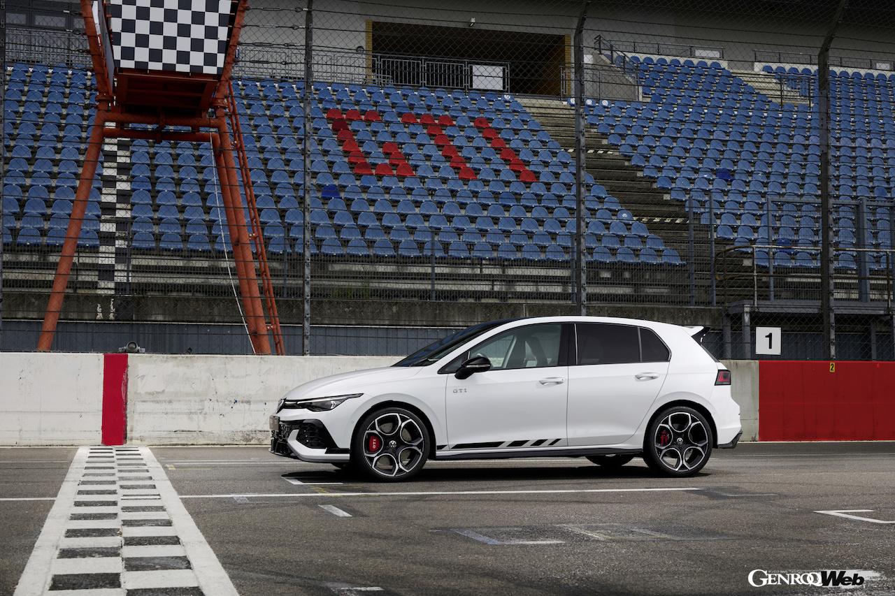 「フォルクスワーゲン ゴルフ GTI クラブスポーツ」のエクステリア。