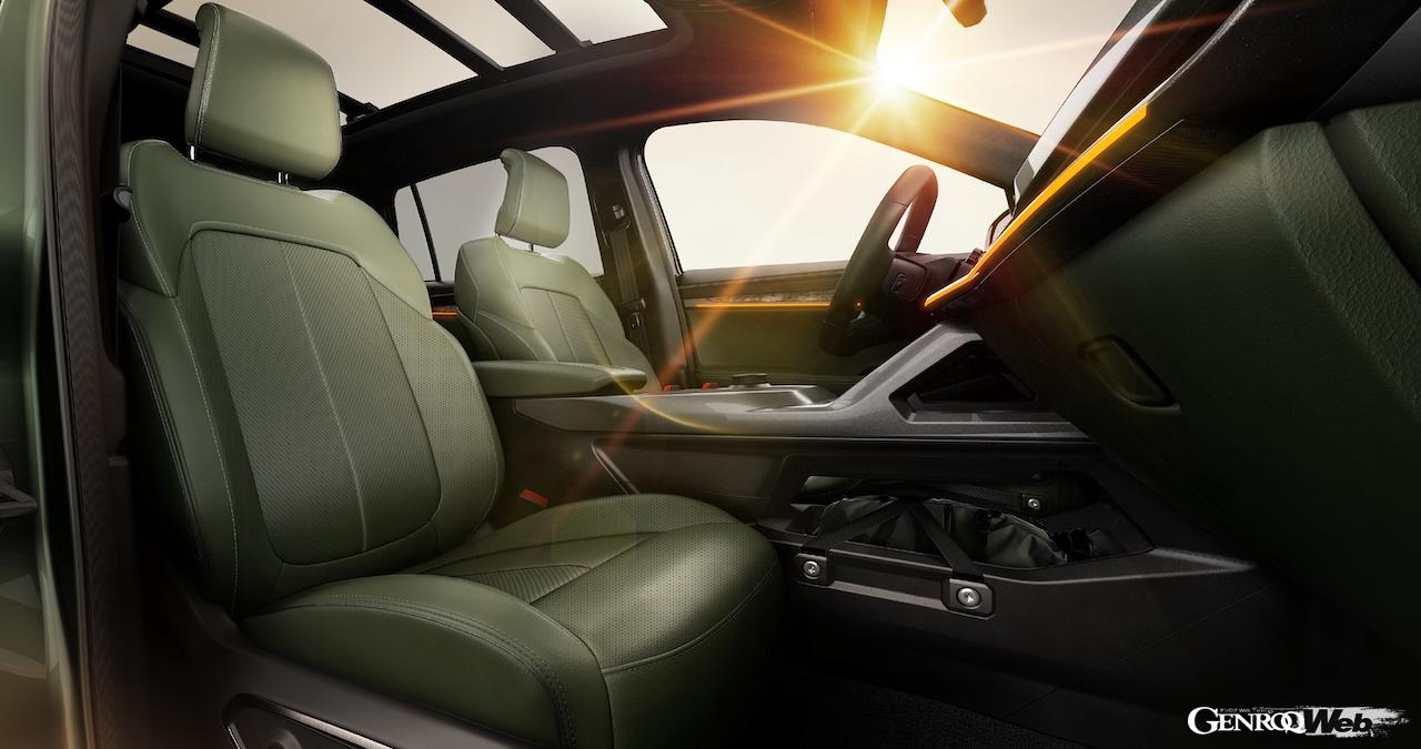 オフロード走破性を強化した「ワゴニア S トレイルホーク コンセプト」のインテリア。