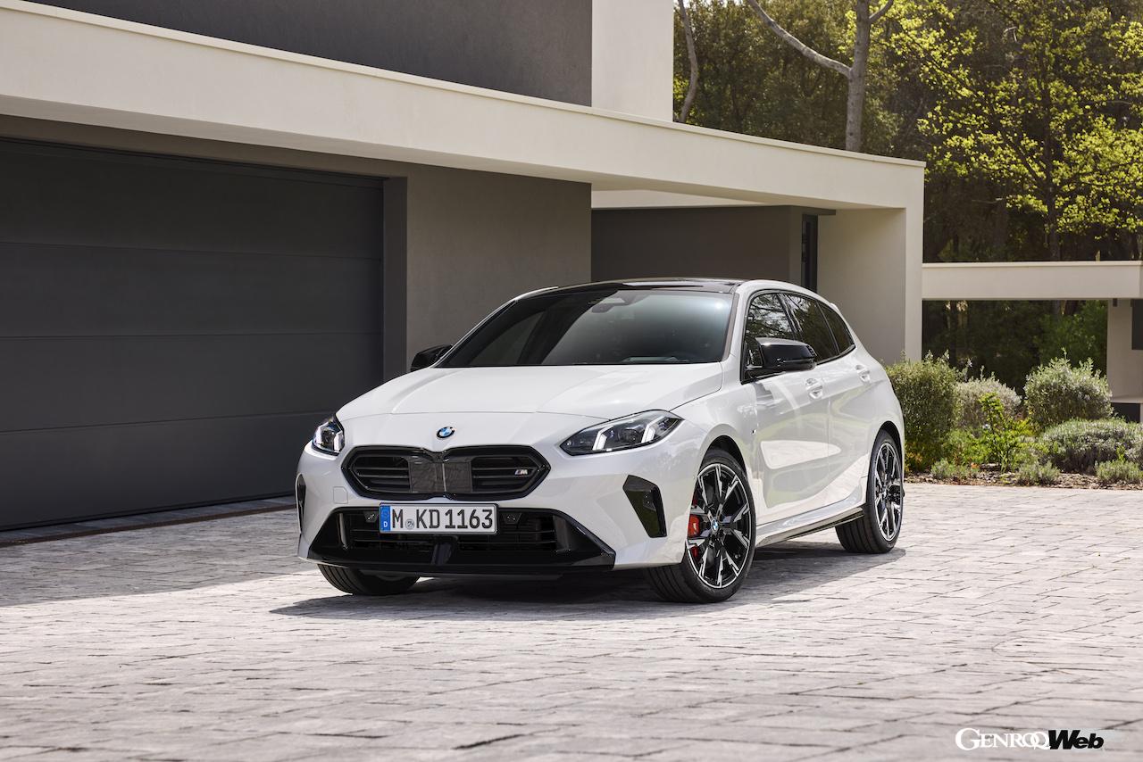 2024年10月から欧州で販売スタートする、新型「BMW 1シリーズ」のエクステリア。