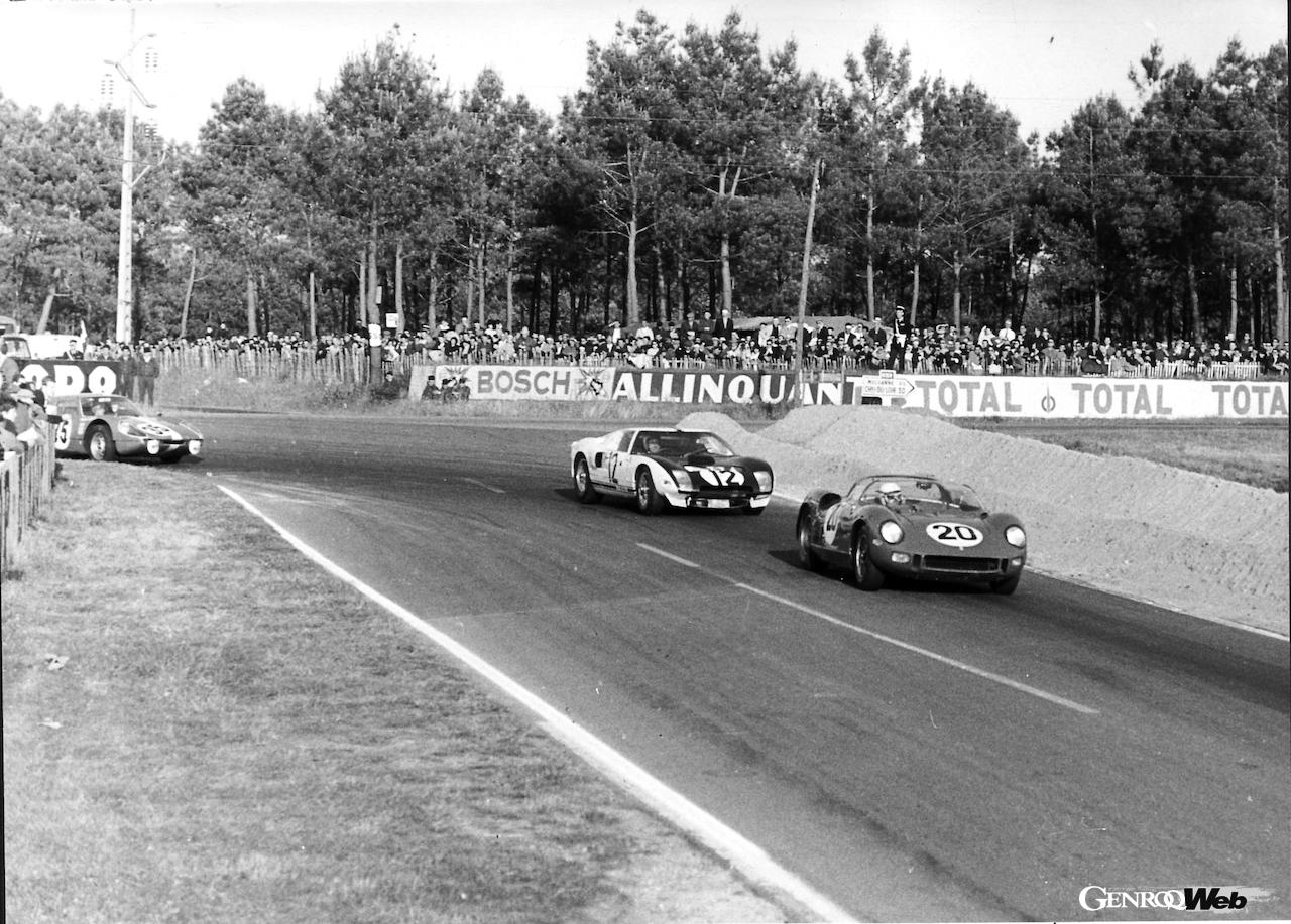 1964年のル・マン24時間を制した、フェラーリ 250 LM。