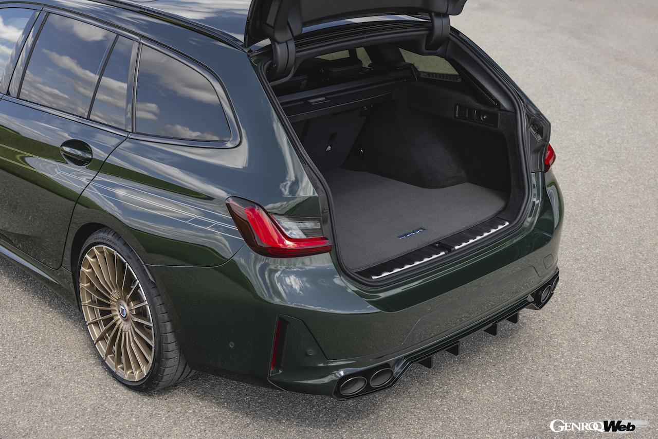 「BMW アルピナ B3 GT ツーリング」のラゲッジルーム。