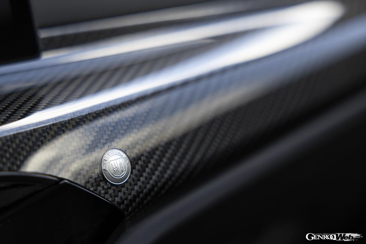 「BMW アルピナ B3 GT ツーリング」のインテリア。