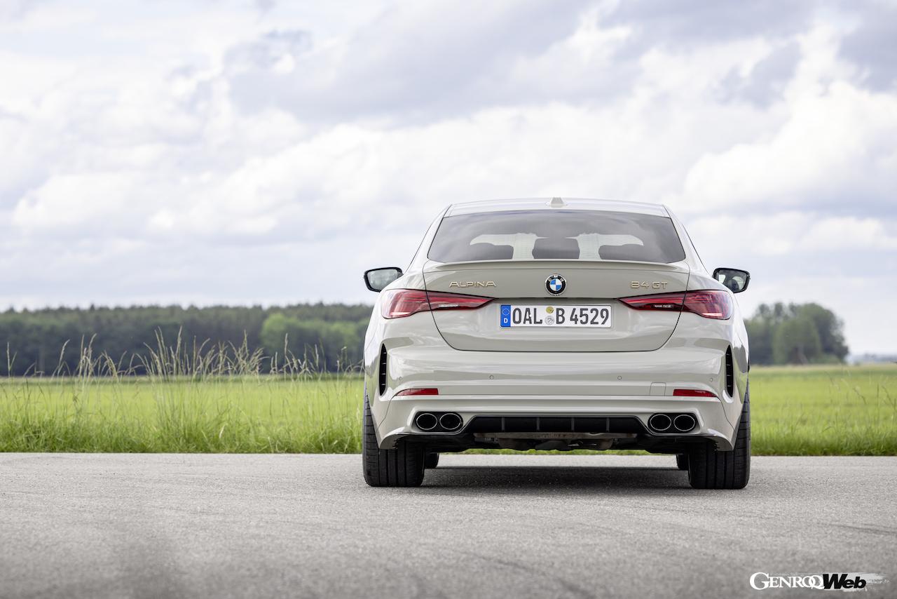 「BMW アルピナ B4 GT グランクーペ」のエクステリア。