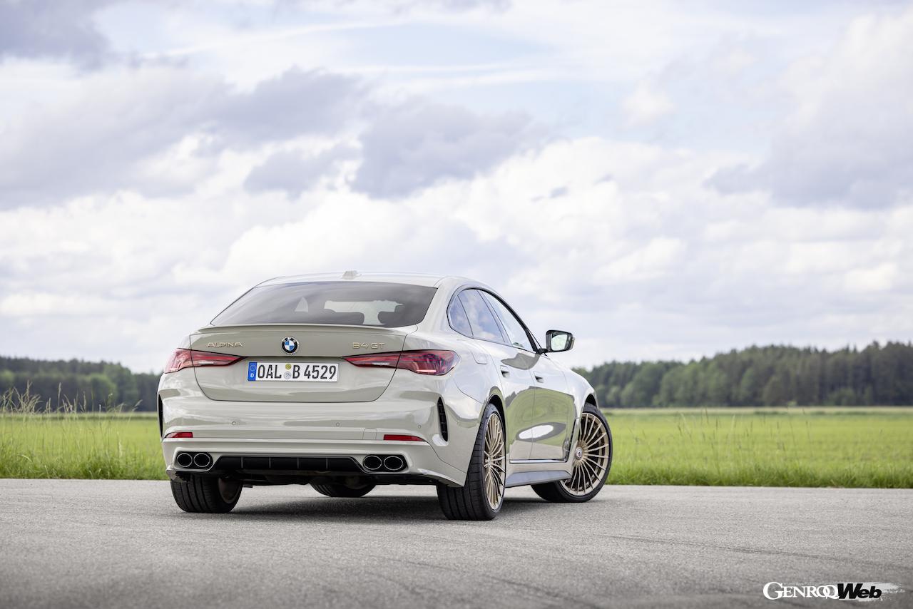 「BMW アルピナ B4 GT グランクーペ」のエクステリア。