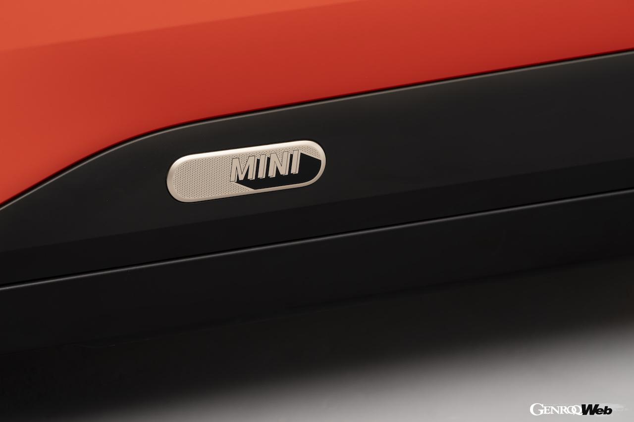 新世代MINI第3弾モデル「MINI エースマン」のエクステリア。