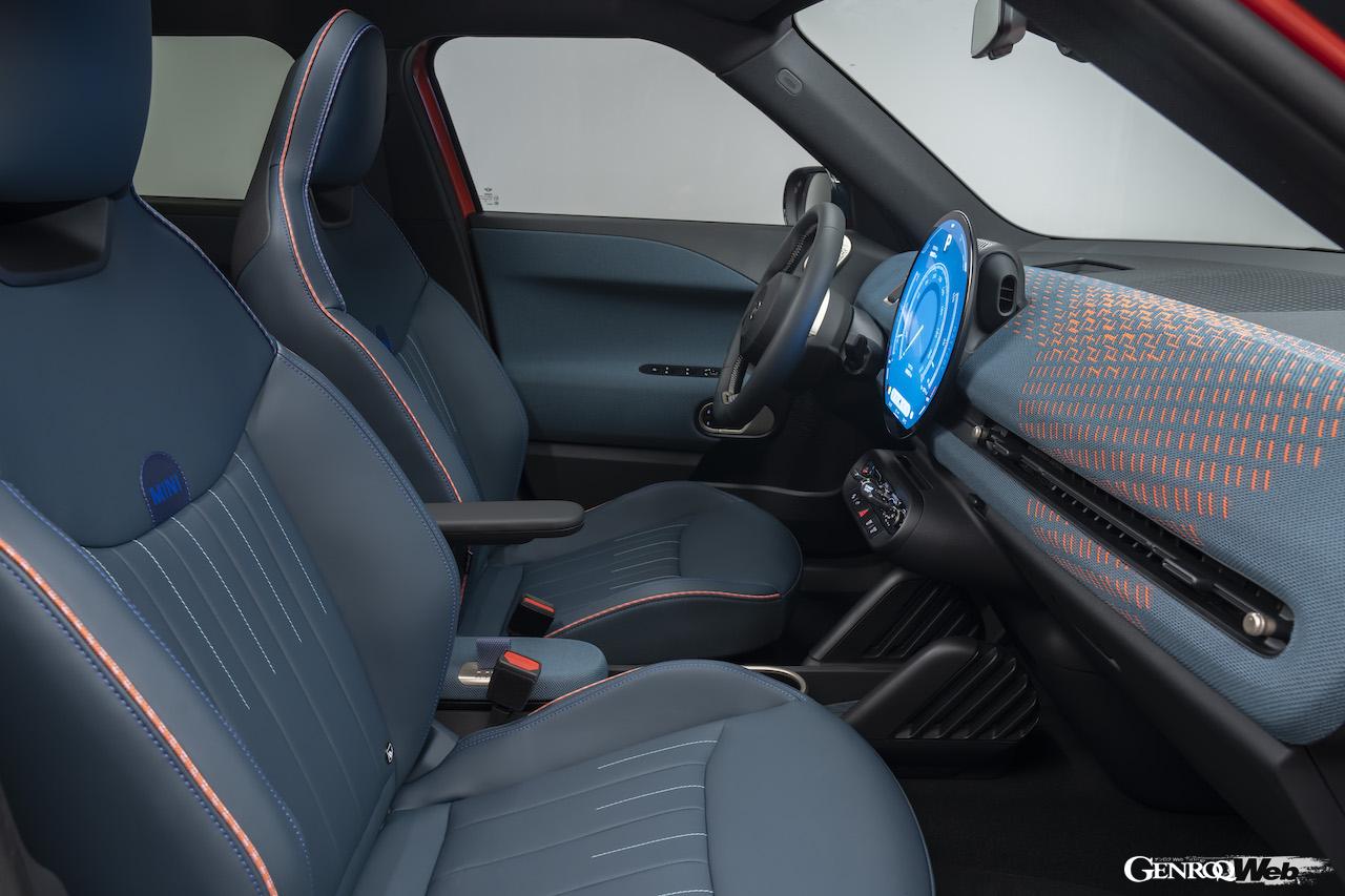 新世代MINI第3弾モデル「MINI エースマン」のインテリア。