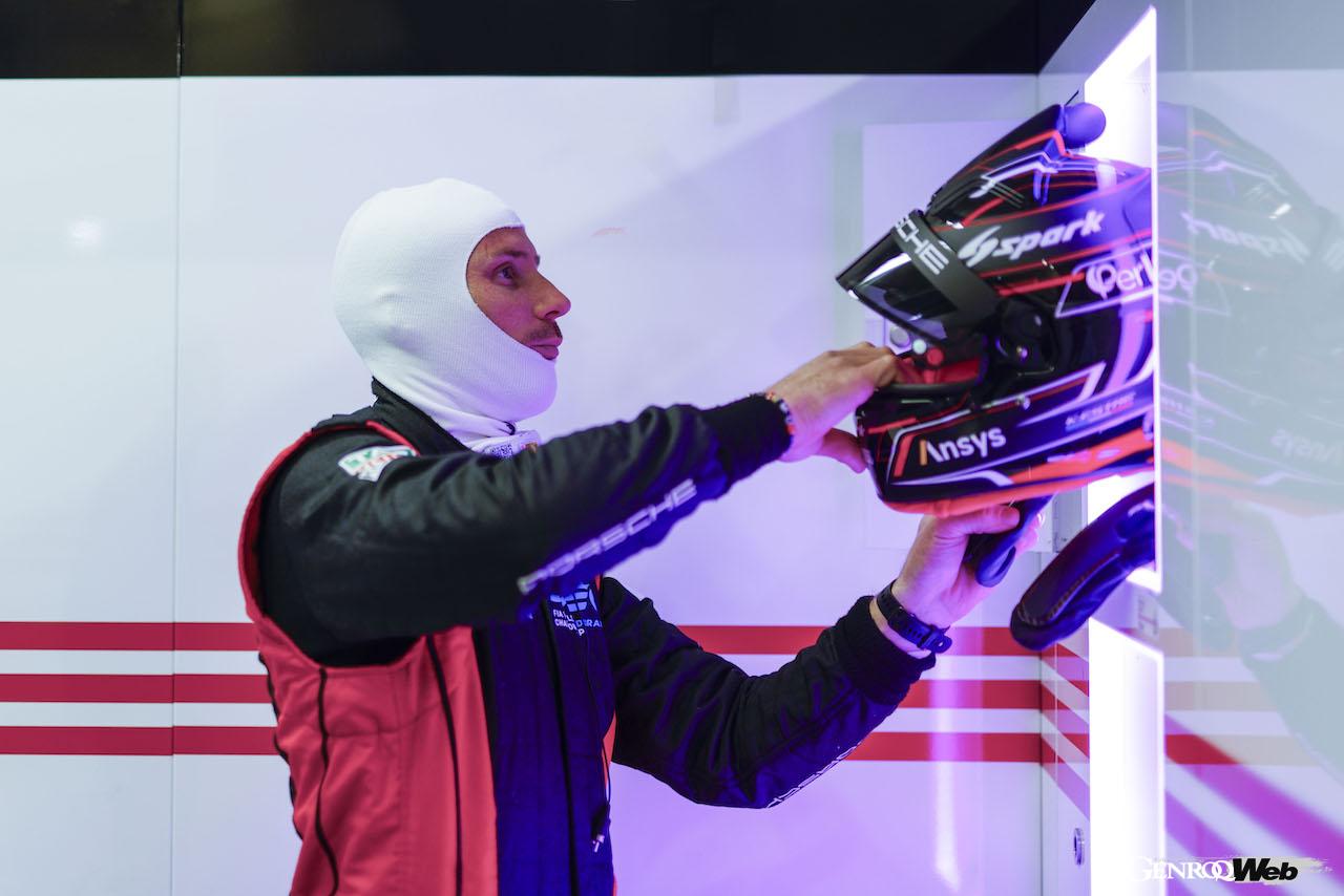 赤旗中断後、再開したハイパーポールでトップタイムをマークしたケビン・エストレ。