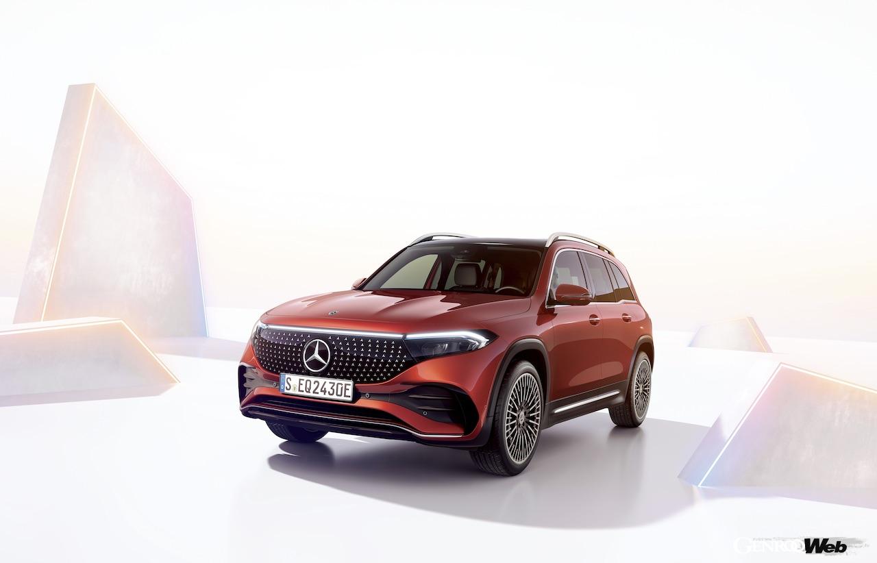 今回の改良新型から、新デザインのフロントグリルやリヤコンビネーションランプを導入。より洗練されたデザインにアップデートされている。