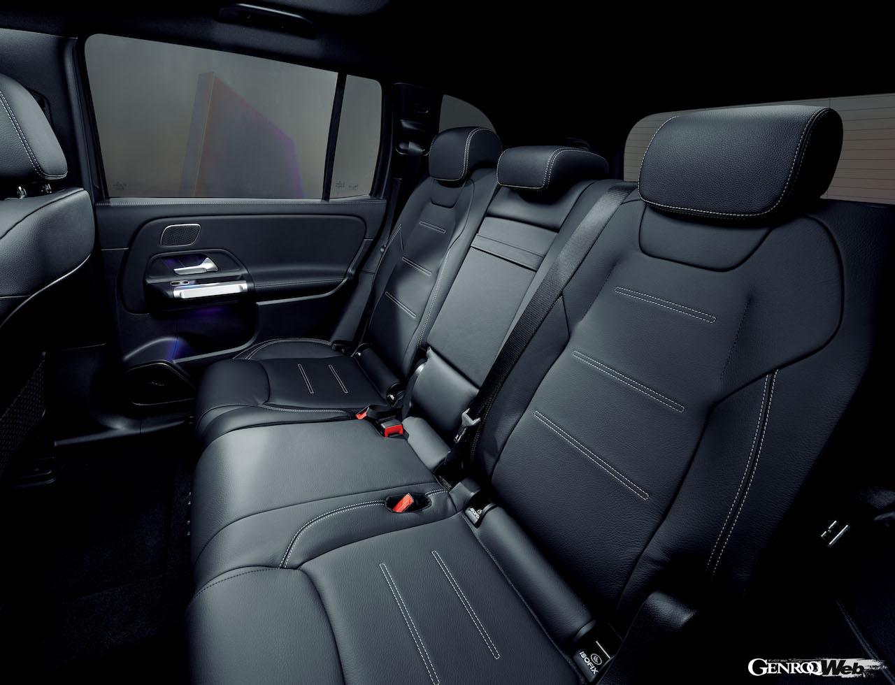 フル電動クロスオーバー新型「メルセデス・ベンツ EQB」のインテリア。