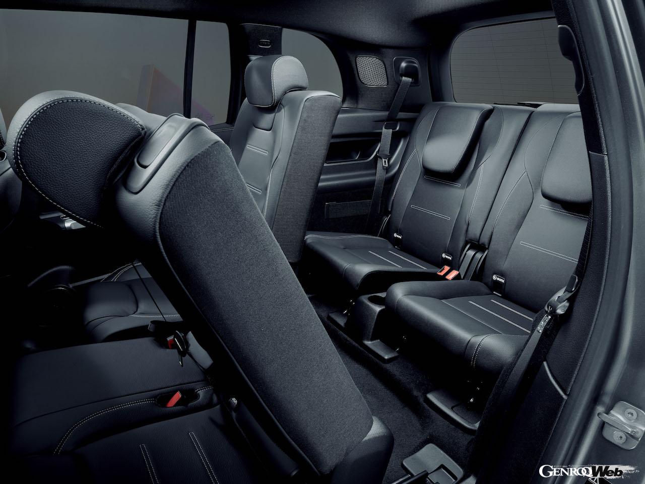 フル電動クロスオーバー新型「メルセデス・ベンツ EQB」のインテリア。