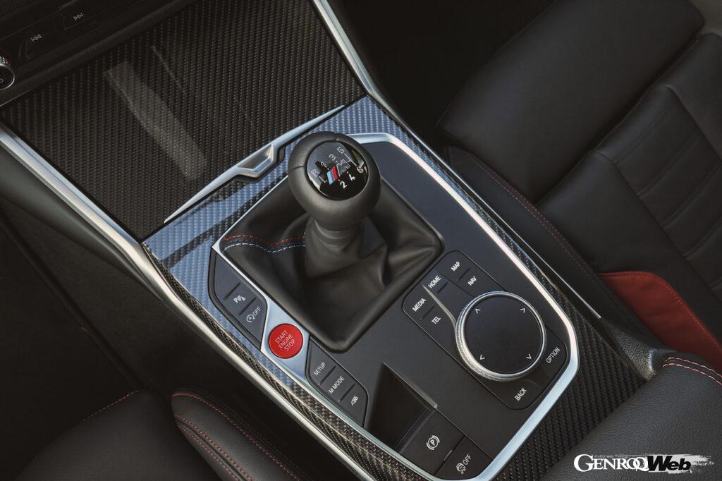 内外装やパワーユニットをアップデートした新型「BMW M2」のインテリア。