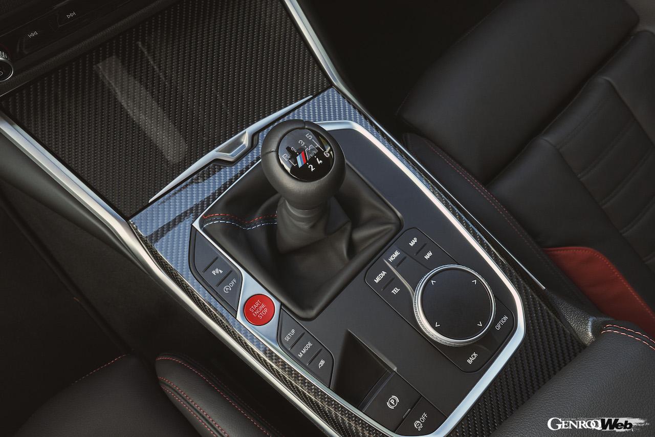 内外装やパワーユニットをアップデートした新型「BMW M2」のインテリア。