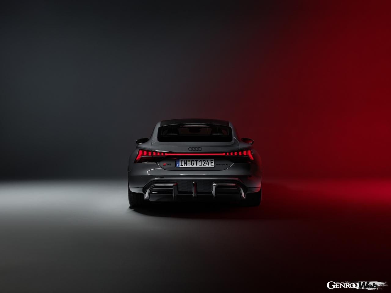 大幅にアップデートされた「RS e-tron GT」のエクステリア。