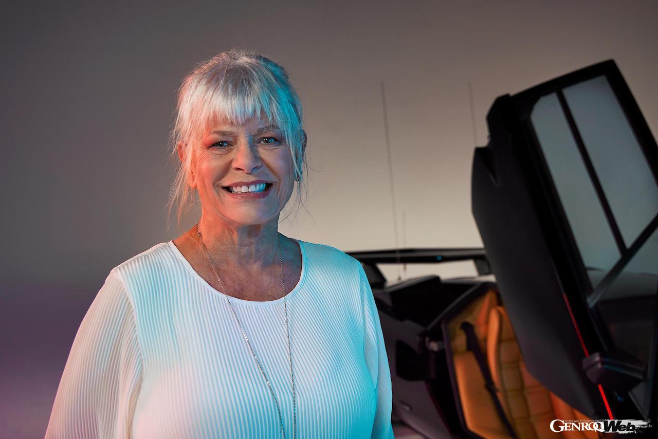 劇中でカウンタック LP400Sのクルーとして登場した、タラ・バックマン。