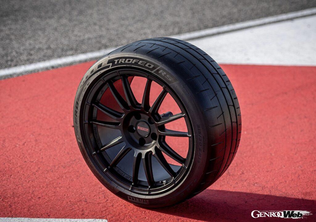 ポルシェ製のソリ ポルシェ製のソリ