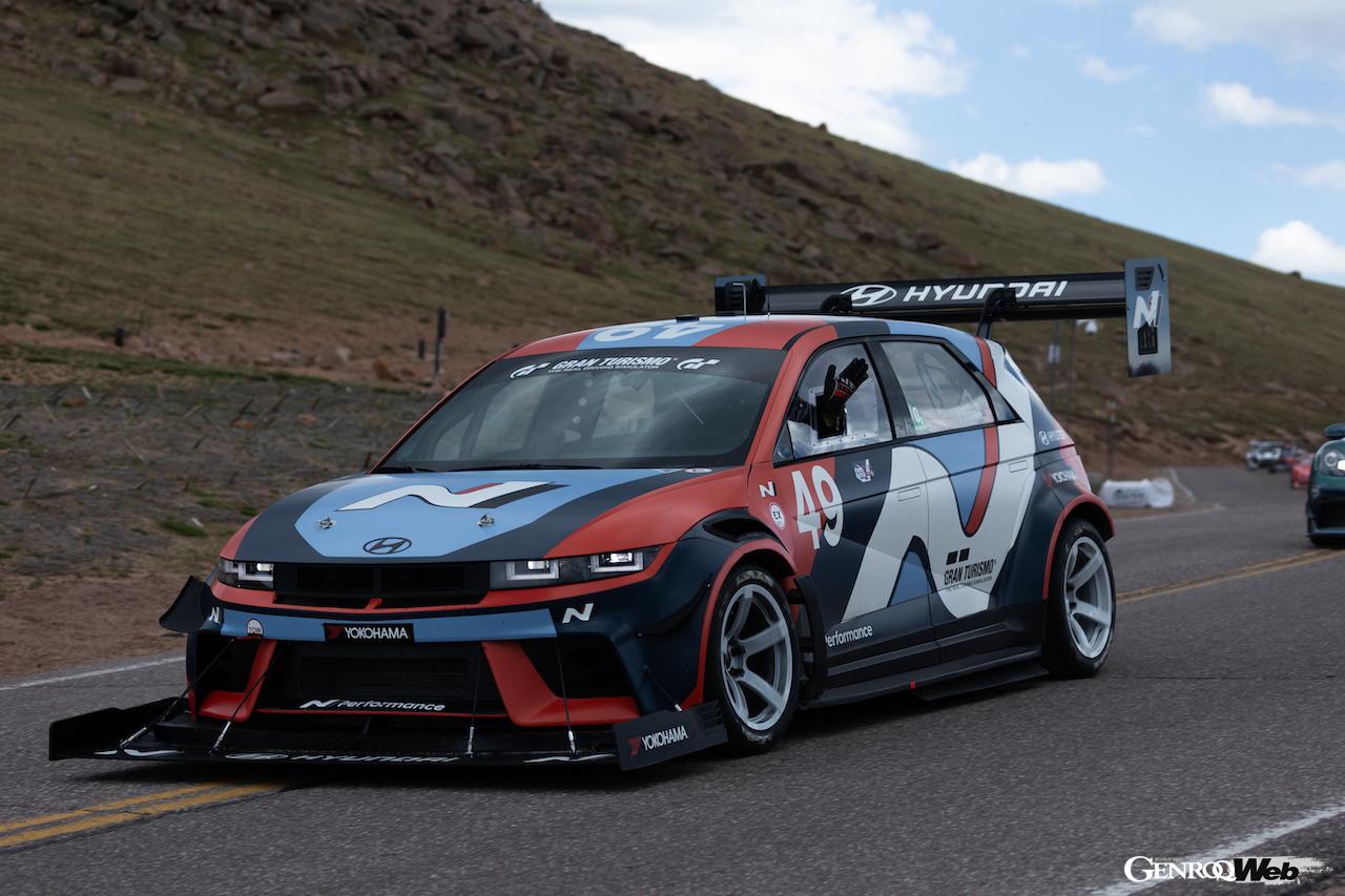 「アイオニック 5 N TA スペック」49号車をドライブしたランディ・ポブスト。