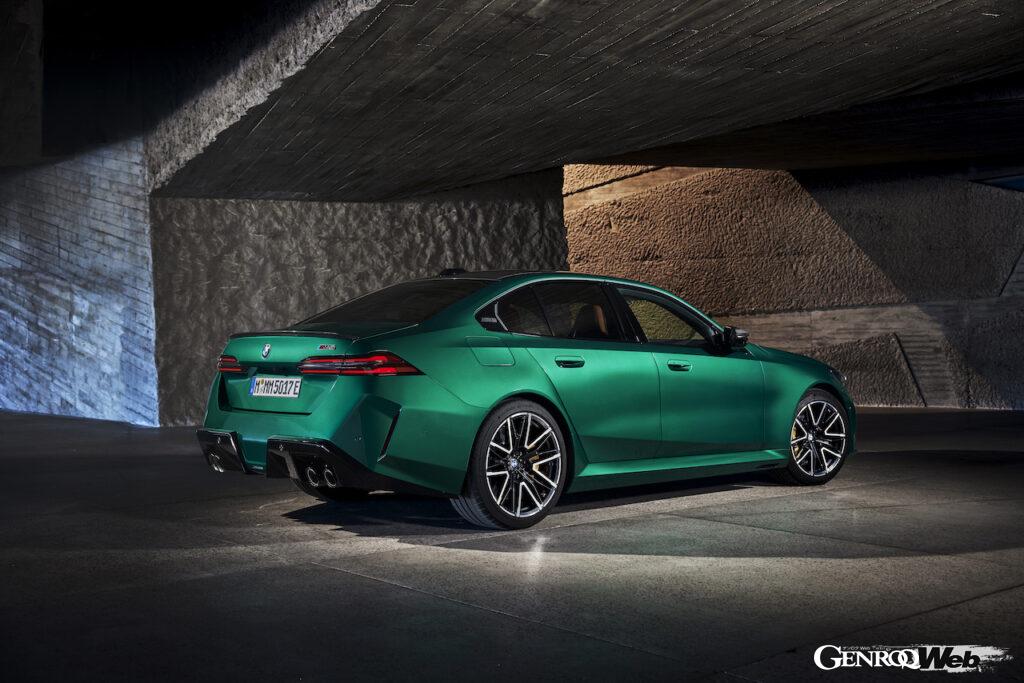 「Mハイブリッド・システム」を搭載する、新型「BMW M5」のエクステリア。