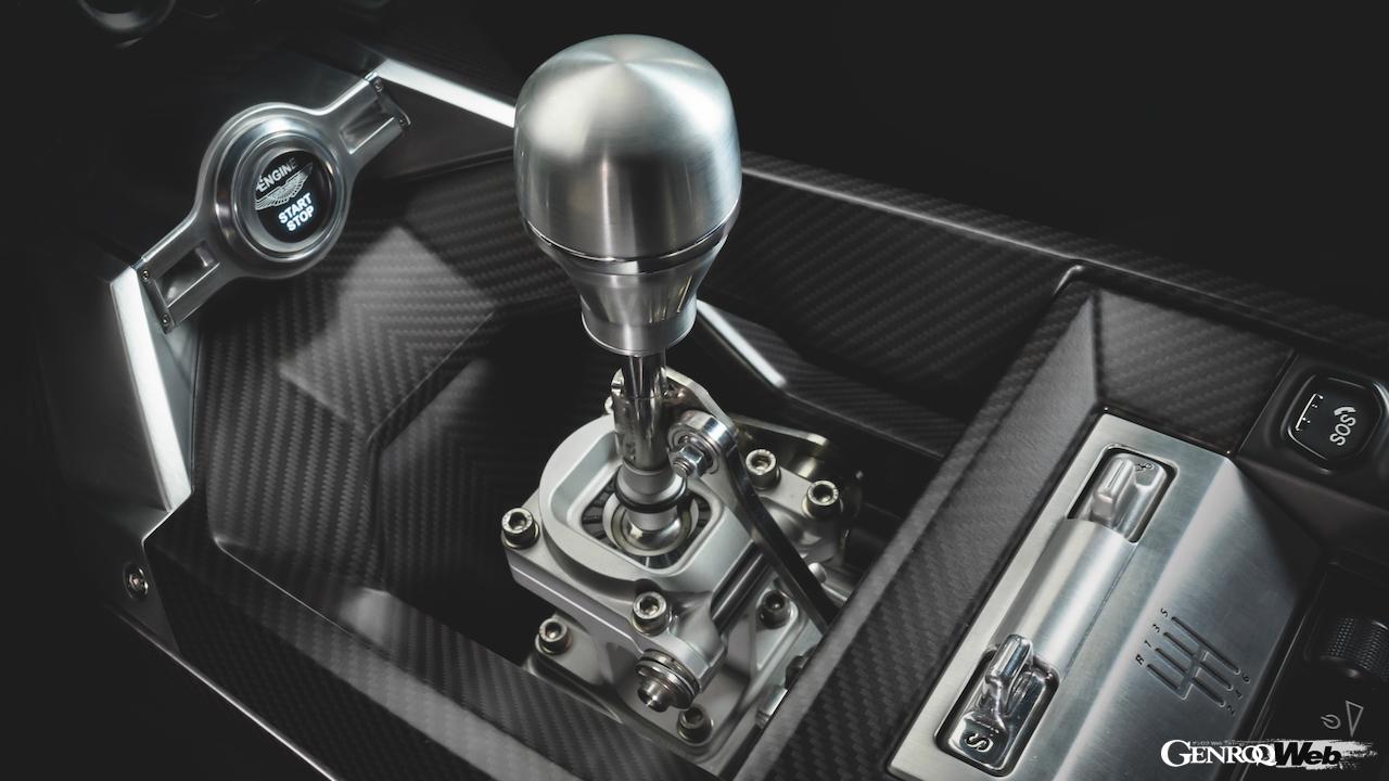 38台のみが限定生産される「アストンマーティン ヴァリアント」の6速MT。