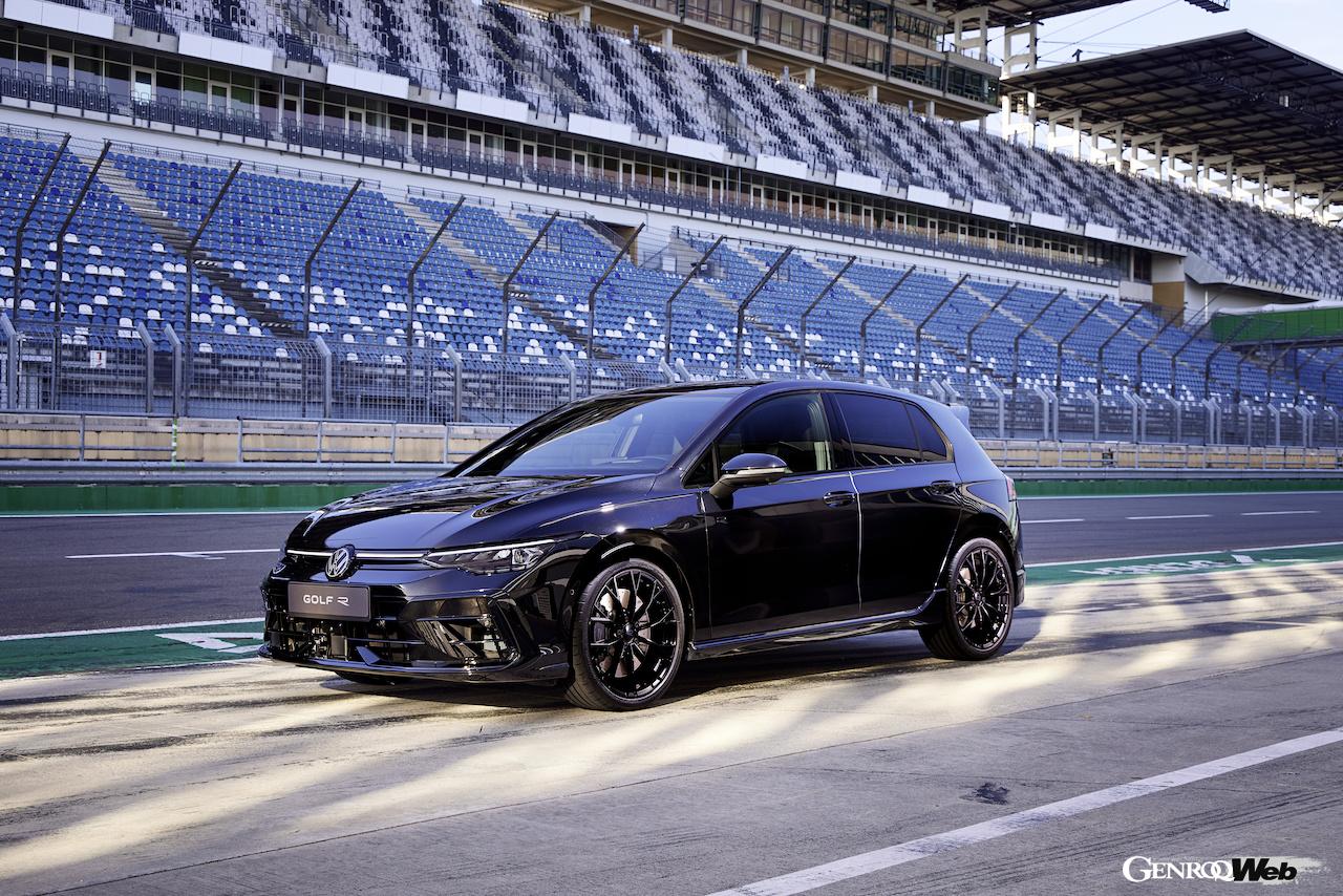 「フォルクスワーゲン ゴルフR ブラックエディション」改良新型のエクステリア。