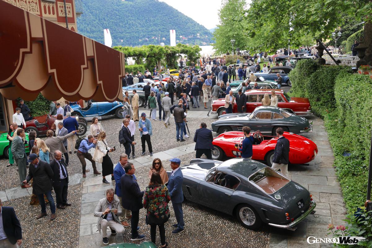 過去数年、生憎招待日は雨に迎えられてきた。2024年も昼前になって、ようやく心地よく鑑賞できるように。