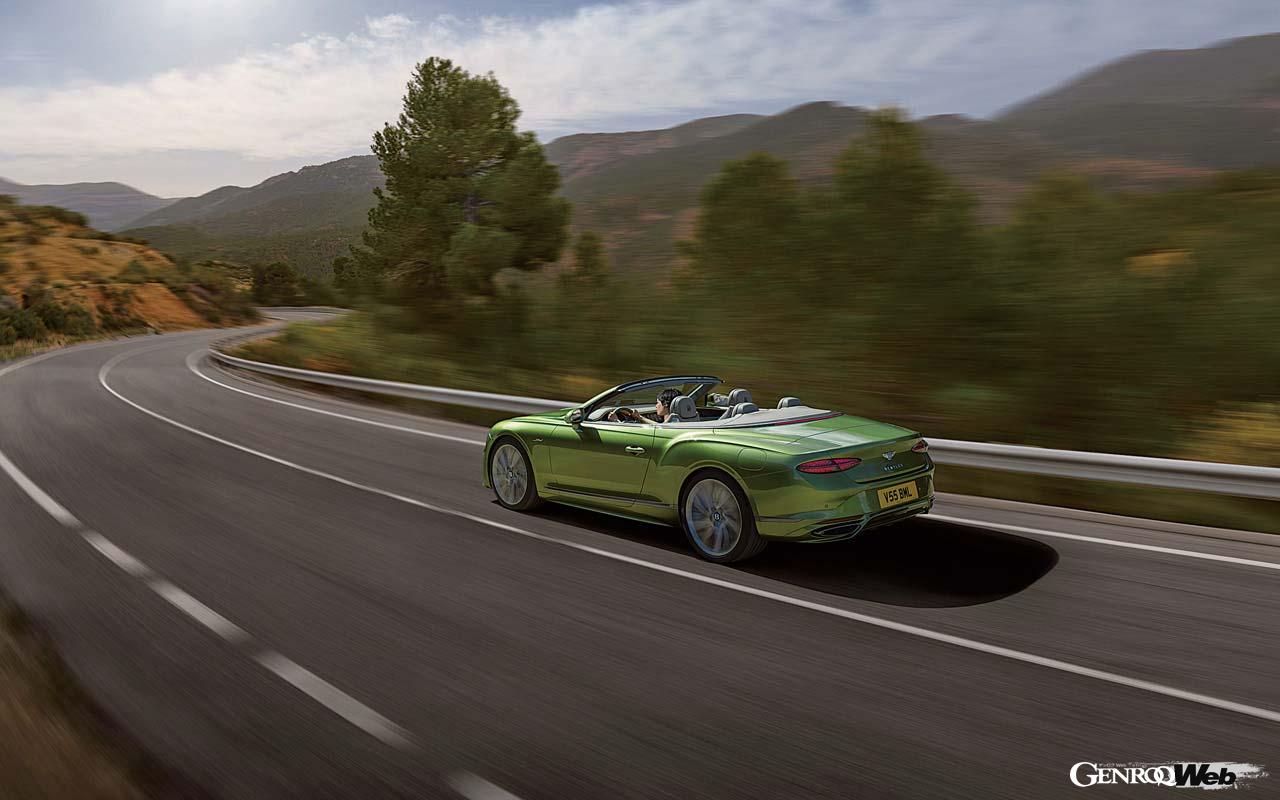 新型はクーペの「GT」とコンバーチブルの「GTC」の2タイプのボディが用意される。