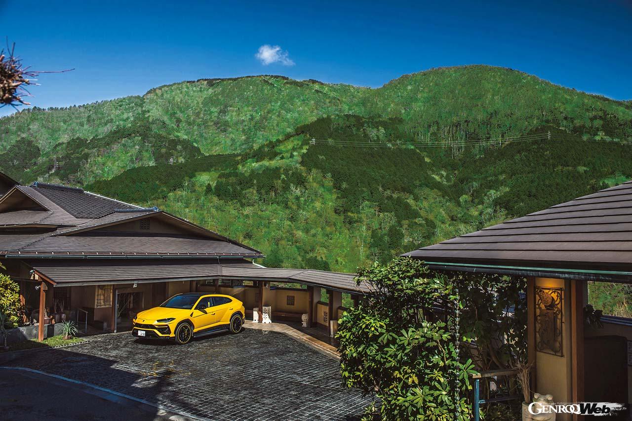 今回の相棒はランボルギーニ初のSUV、ウルスSだ。4.0リッターのV8ツインターボは666PSを発揮、スーパースポーツカー並みの走りと実用性を両立している。極上の温泉は運転の疲れを癒してくれる。