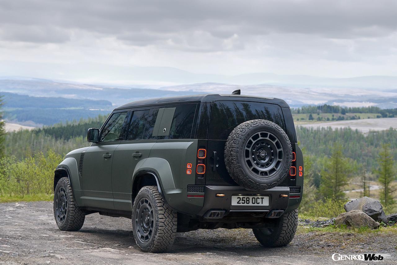 ハイパフォーマンスフラッグシップ「ディフェンダー オクタ」のエクステリア。