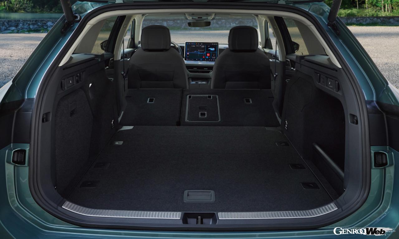 新型「フォルクスワーゲン パサート」のラゲッジルーム。