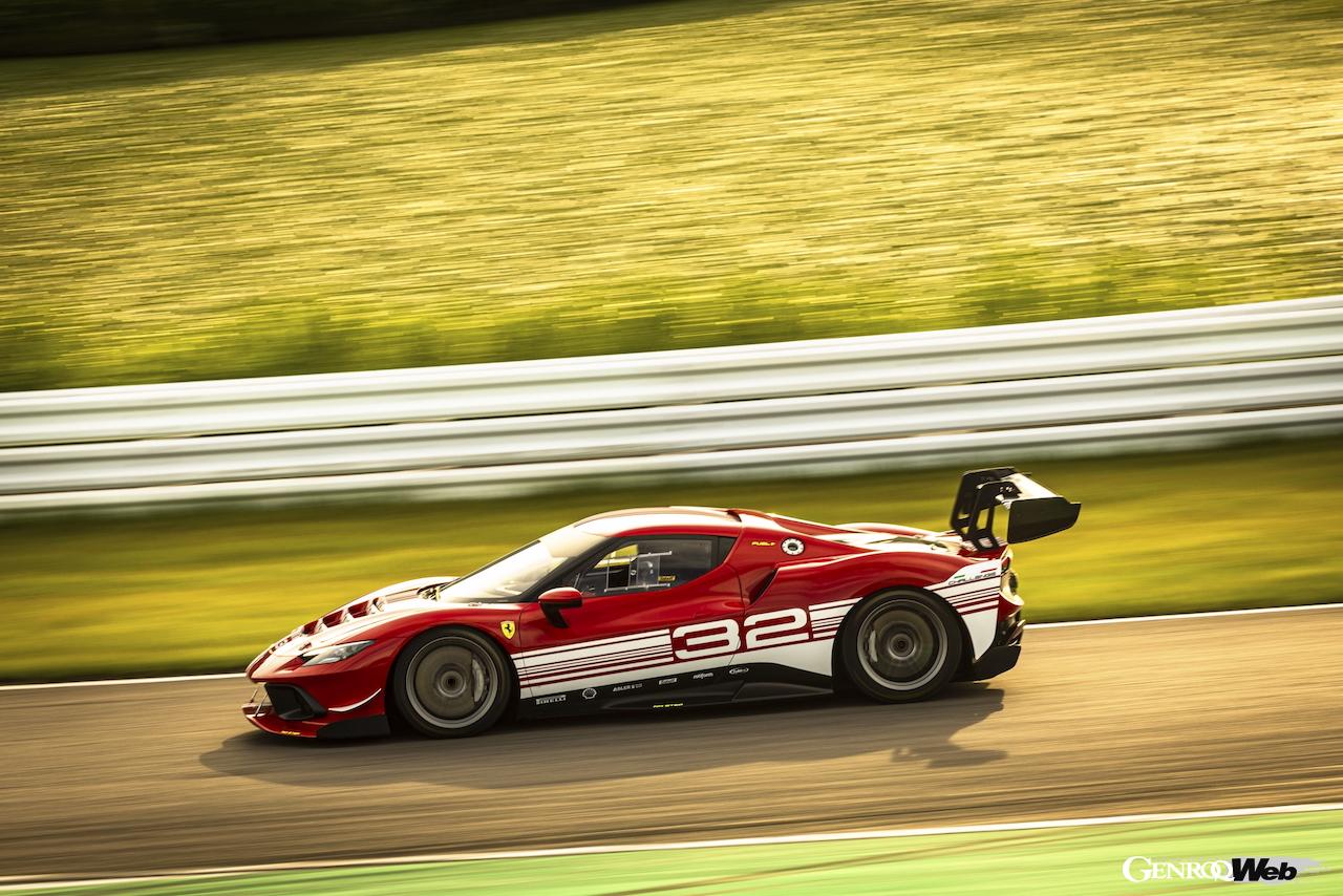 来シーズンから導入される「296 チャレンジ」が華々しいデモンストレーションランを披露した。