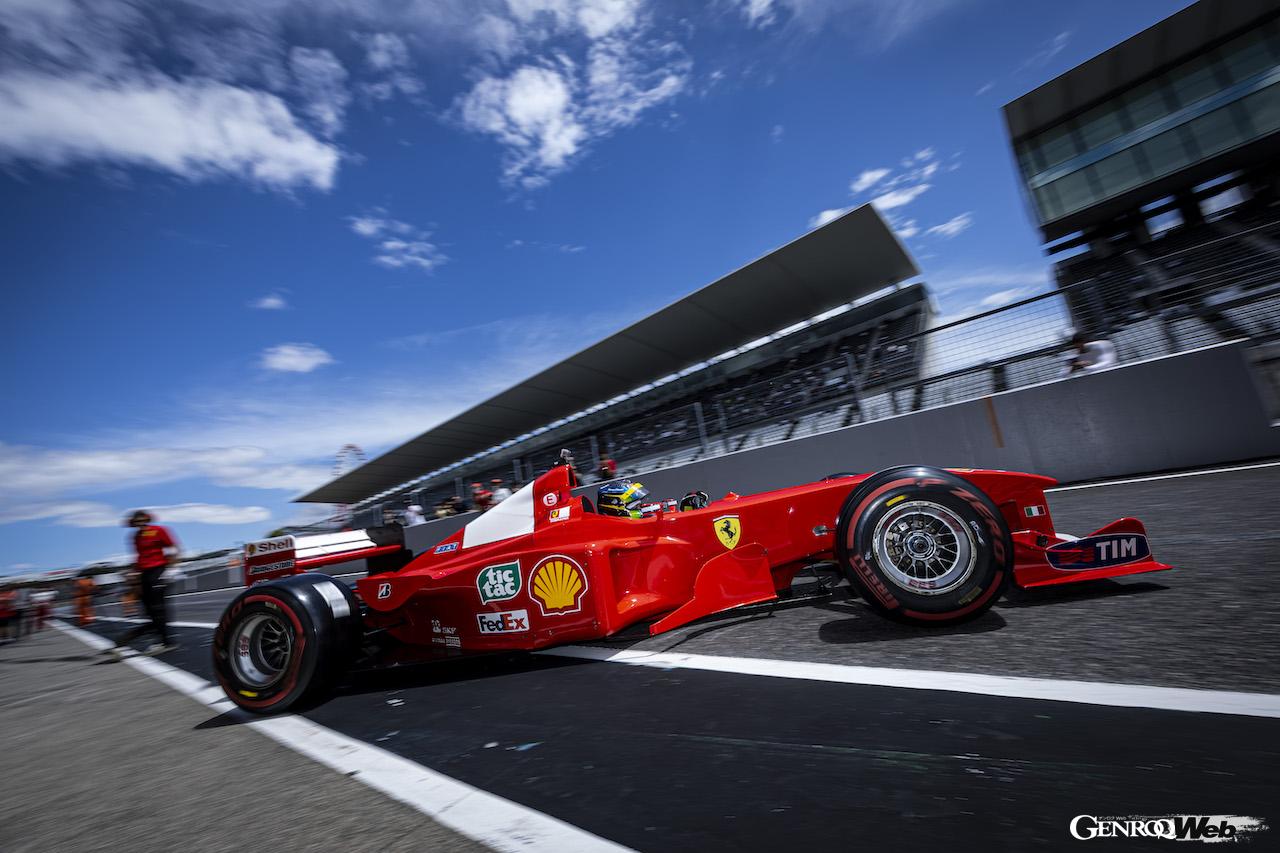 F1クリエンティ・プログラムでは、5台の貴重なF1マシンがトラックセッションに参加。