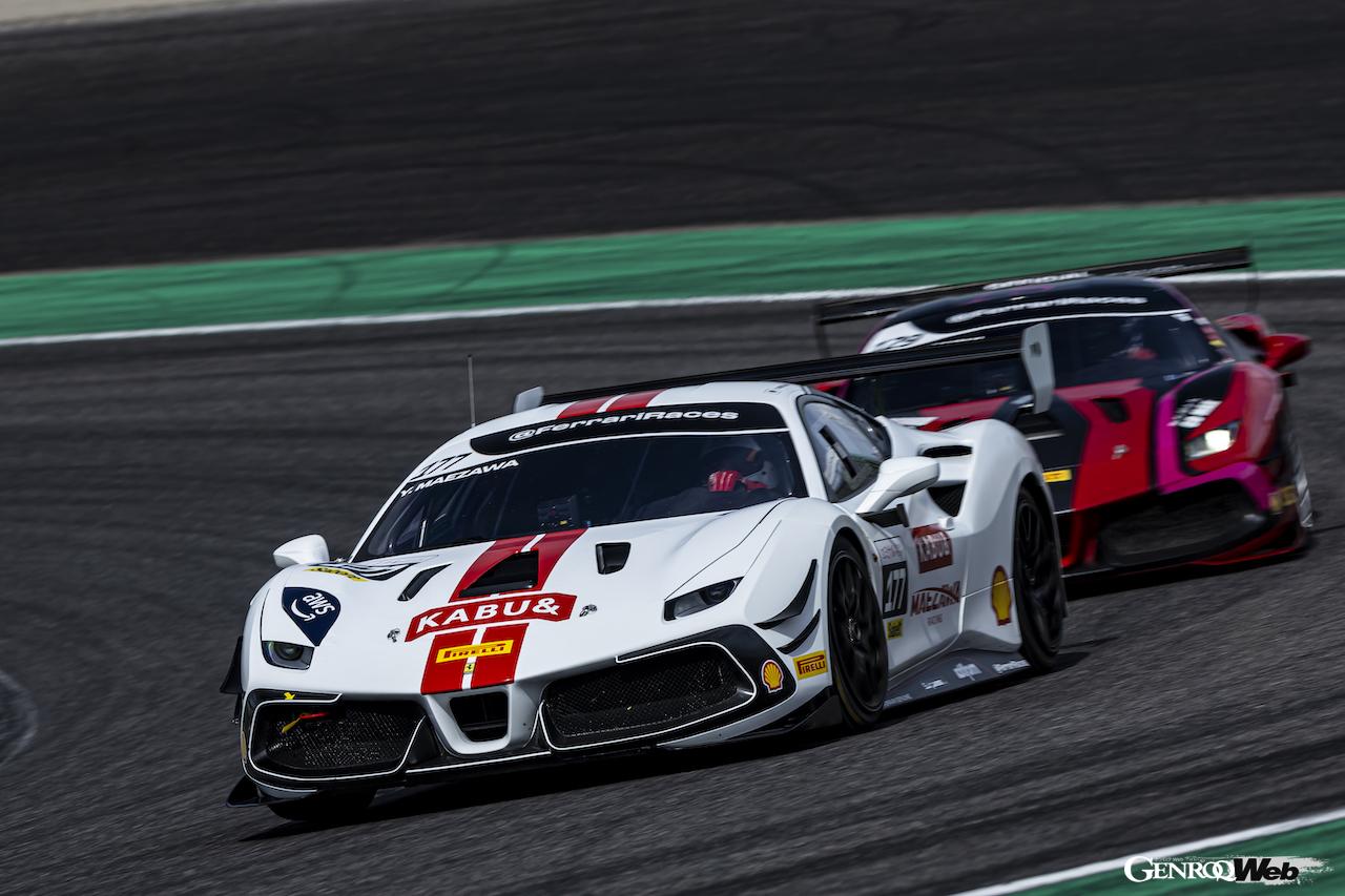 「フェラーリ・チャレンジ・トロフェオ・ピレリ・ジャパン」第4戦が開催され、白熱のバトルが展開された。