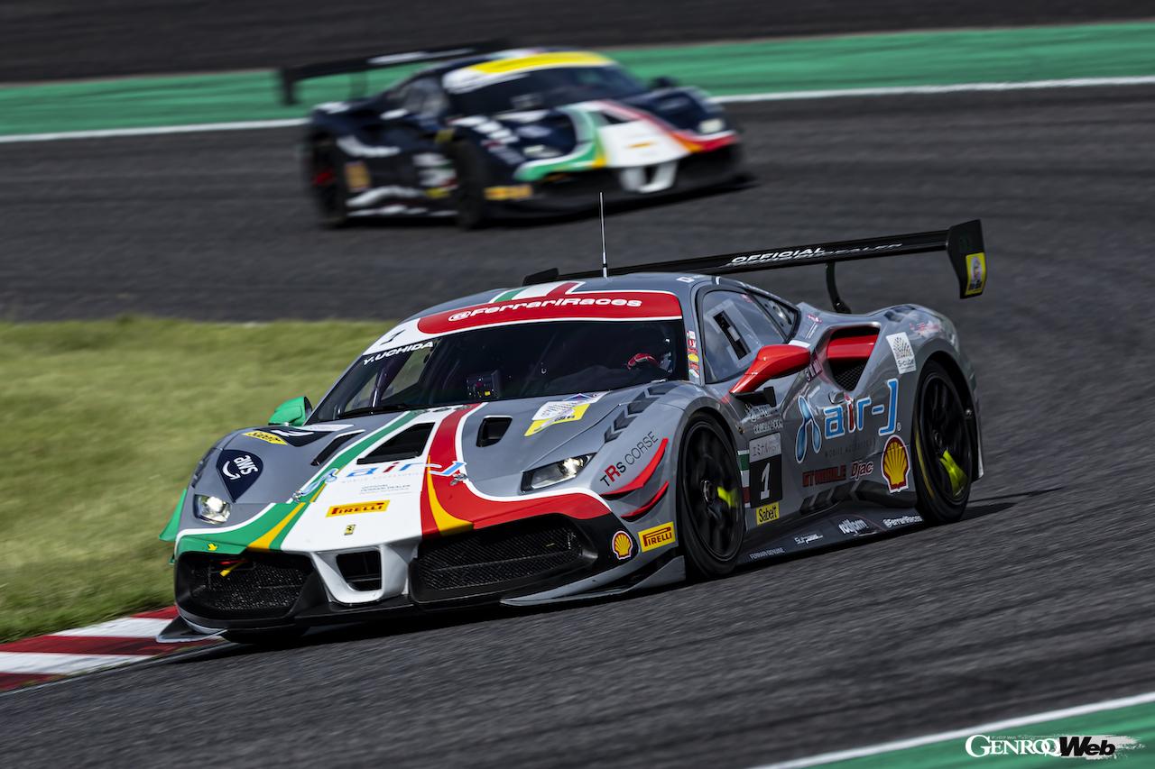 「フェラーリ・チャレンジ・トロフェオ・ピレリ・ジャパン」第4戦が開催され、白熱のバトルが展開された。