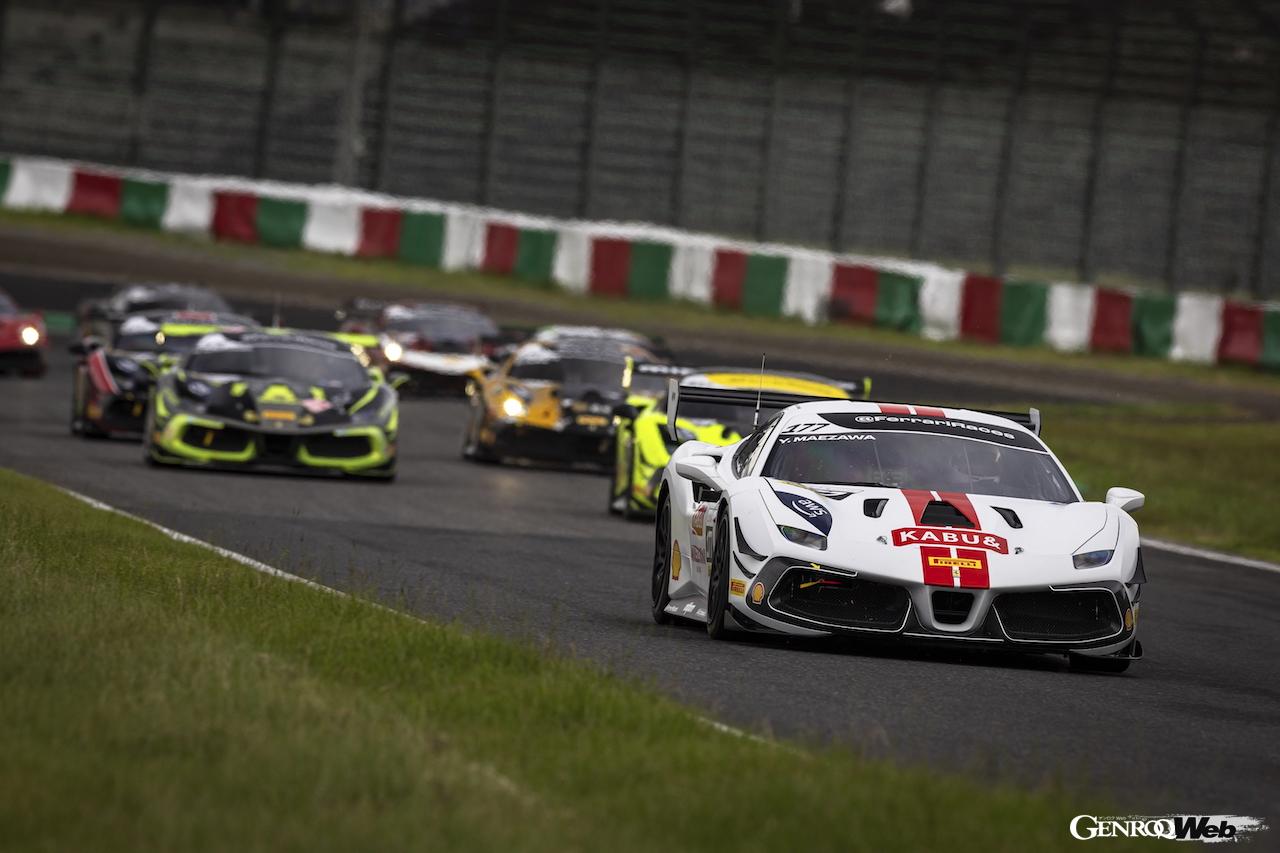 「フェラーリ・チャレンジ・トロフェオ・ピレリ・ジャパン」第4戦が開催され、白熱のバトルが展開された。