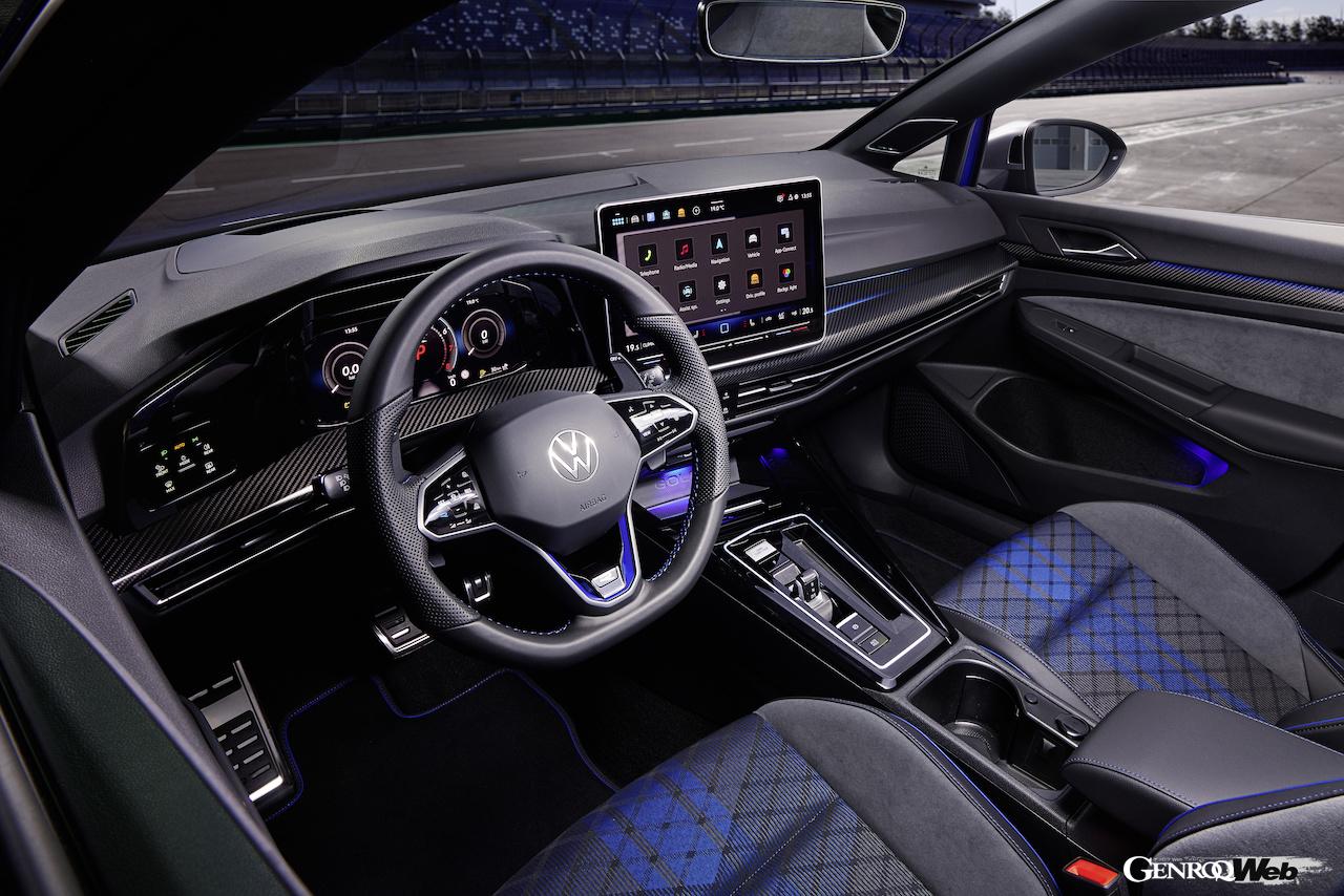 ドイツにおいて予約受注がスタートした「フォルクスワーゲン ゴルフR」。