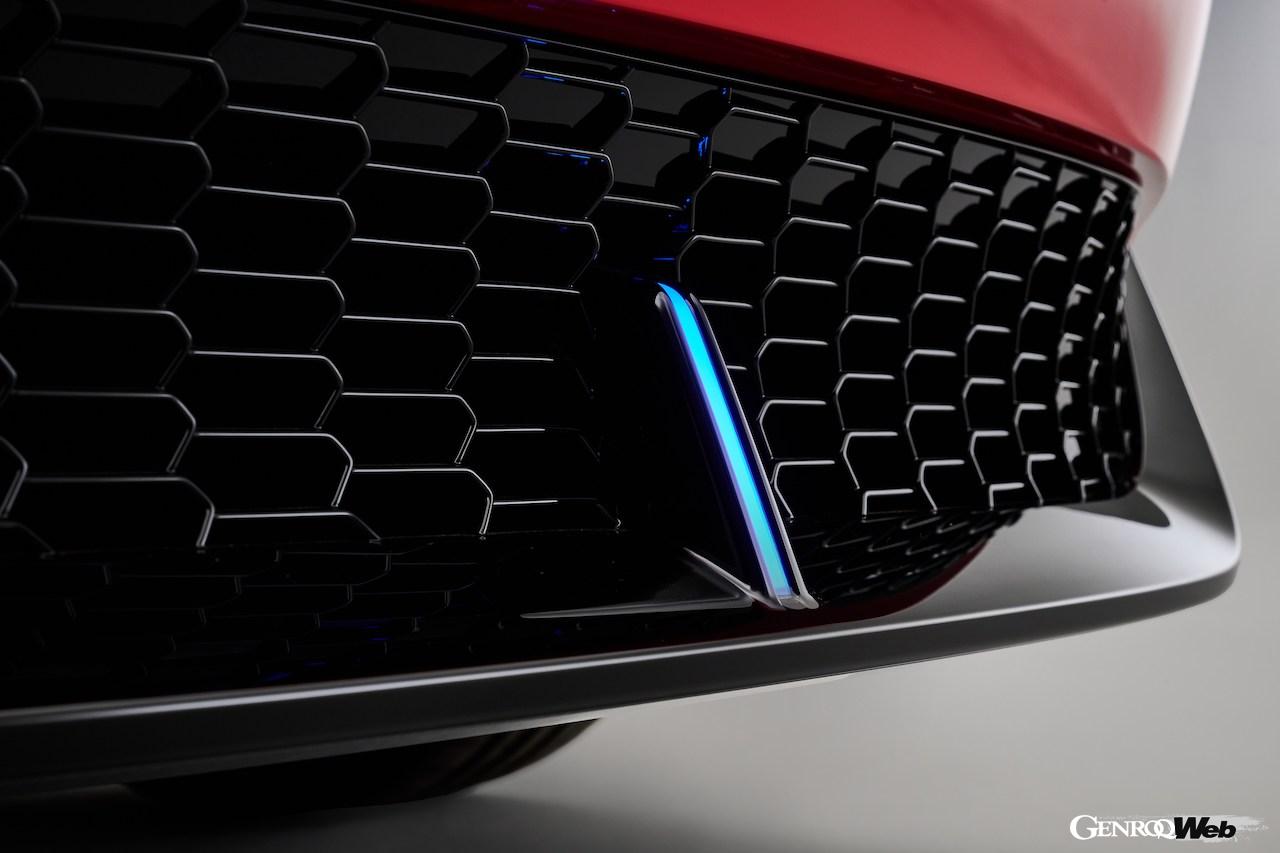 最新のハイブリッドパワートレインを搭載し、ほぼ市販仕様と言われている「ホンダ プレリュード コンセプト」。