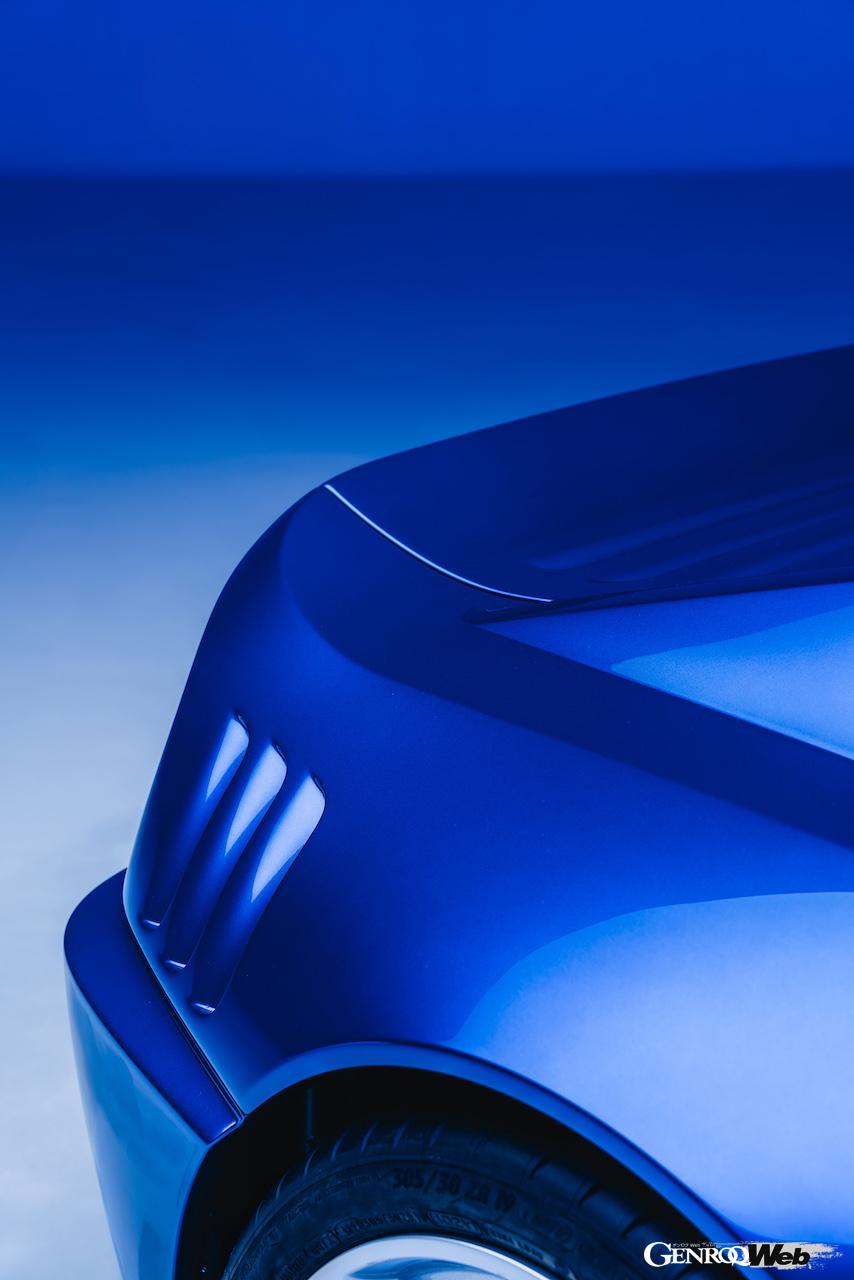 英国のエヴォルート・アウトモビリが手がけたレストモッド「355 by エヴォルート」のエクステリア。