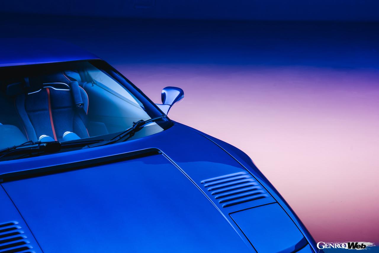 英国のエヴォルート・アウトモビリが手がけたレストモッド「355 by エヴォルート」のエクステリア。