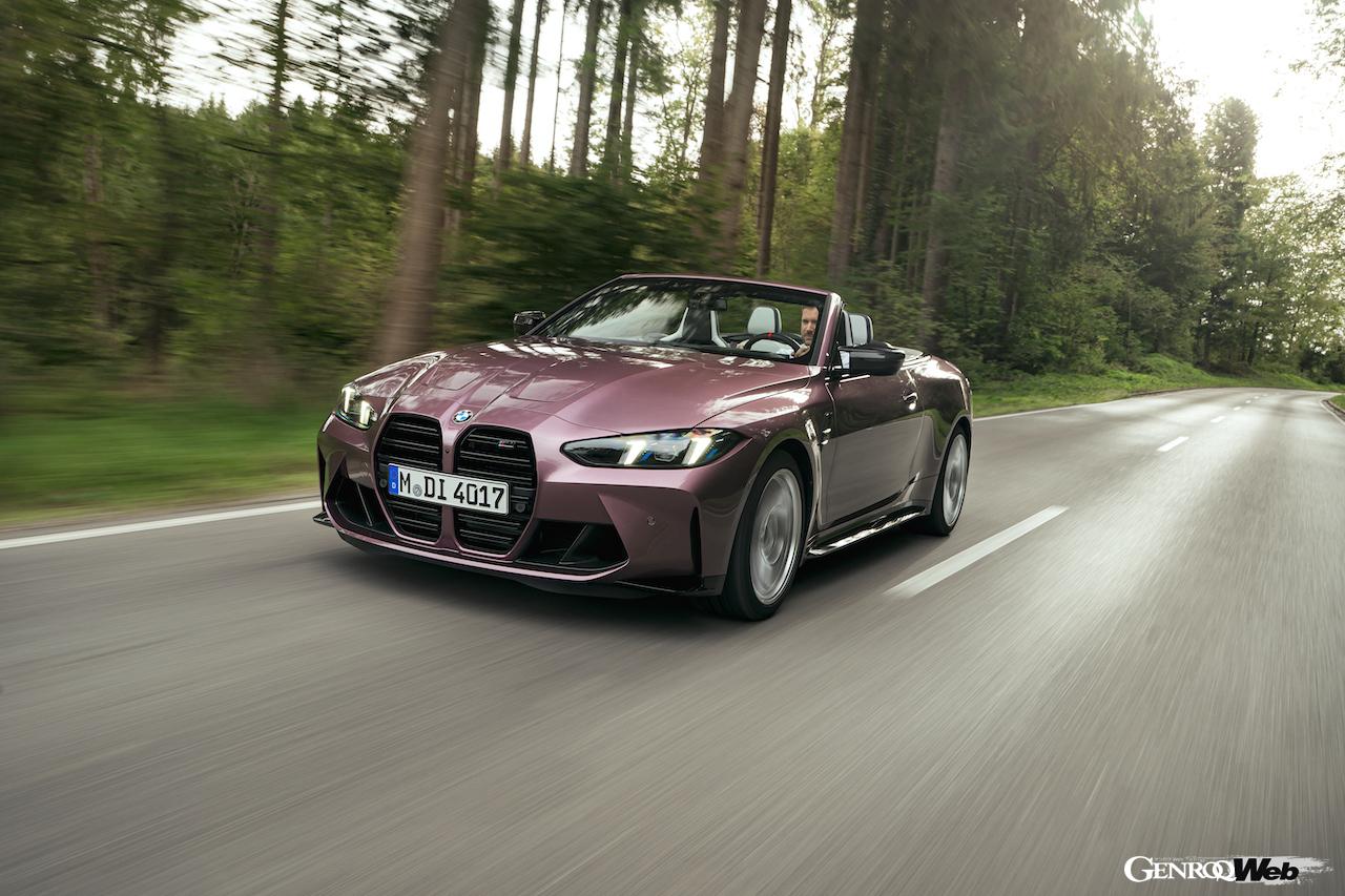 日本導入が開始された「BMW M4 カブリオレ」改良新型の走行シーン。
