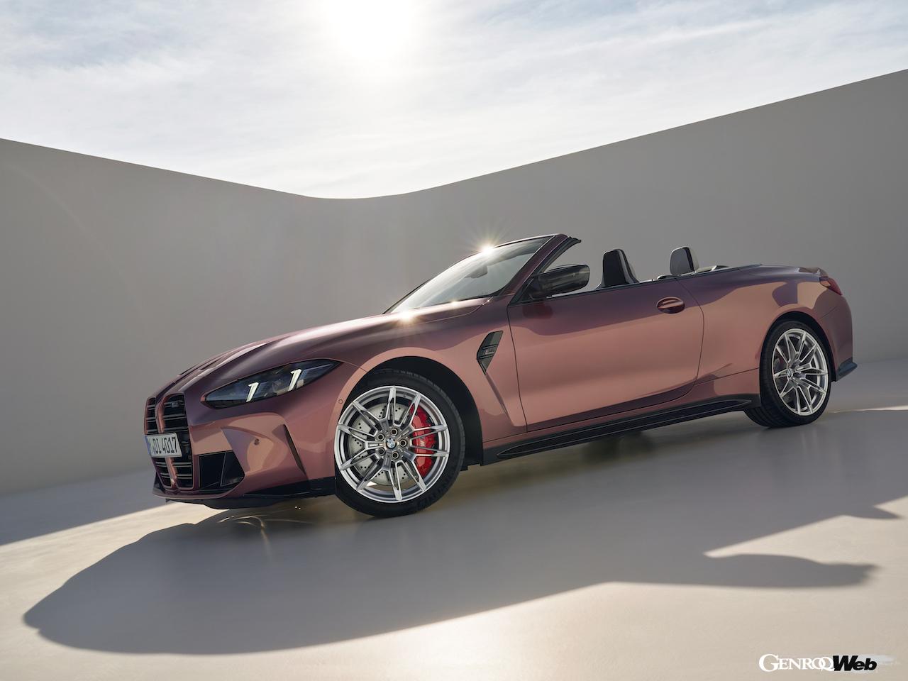 日本導入が開始された「BMW M4 カブリオレ」改良新型のエクステリア。