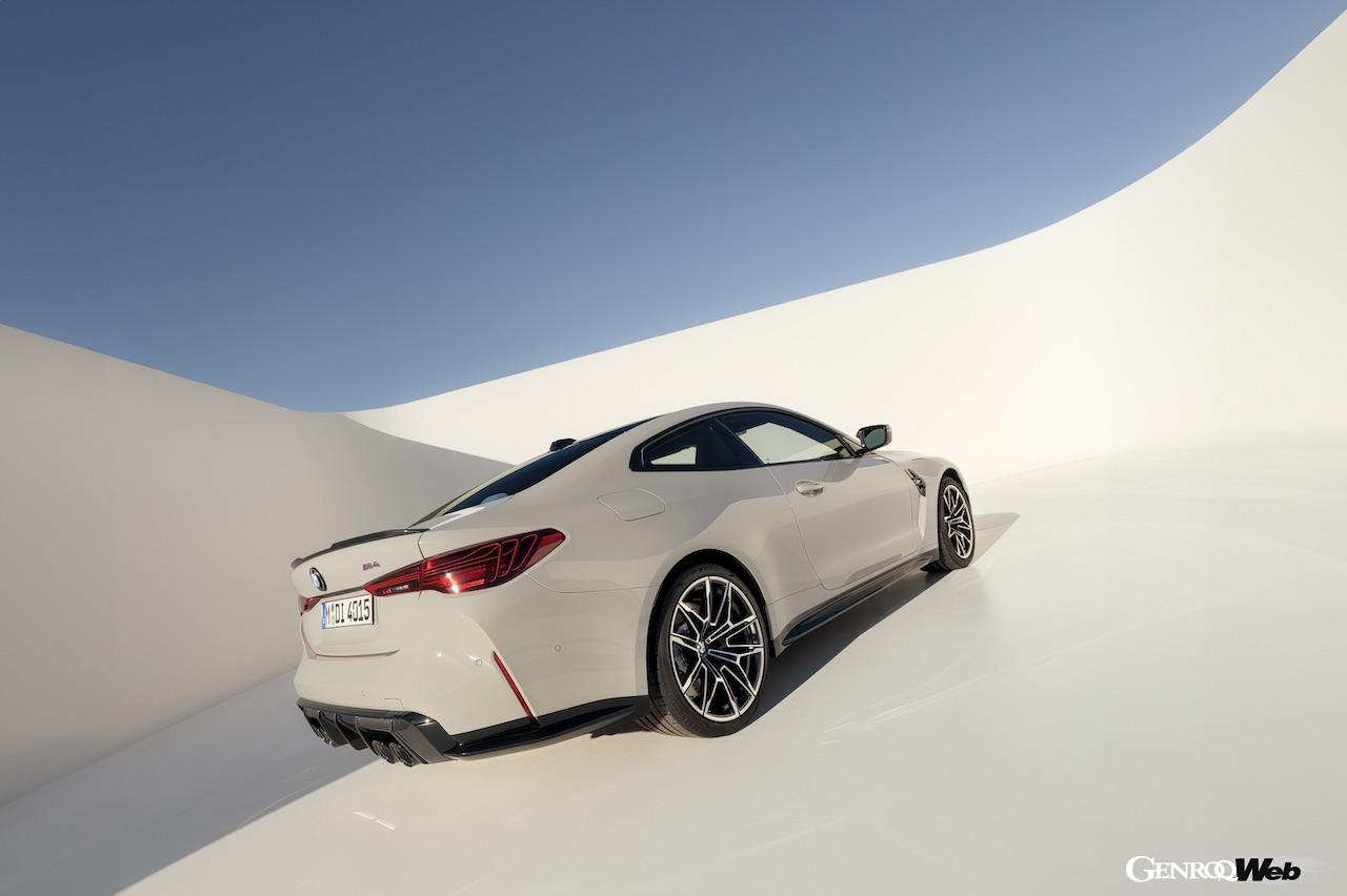 日本導入が開始された「BMW M4 クーペ」改良新型のエクステリア。