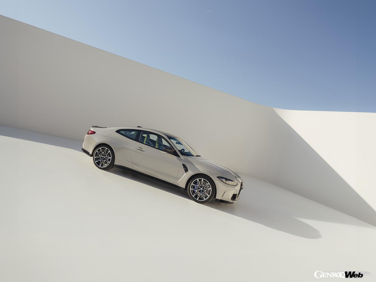 日本導入が開始された「BMW M4 クーペ」改良新型のエクステリア。