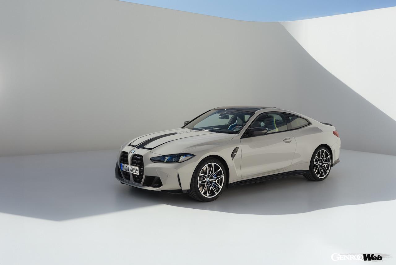 日本導入が開始された「BMW M4 クーペ」改良新型のエクステリア。